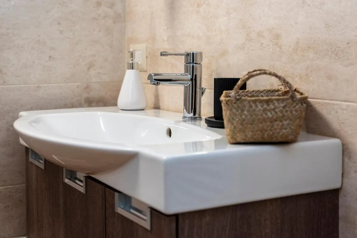 Suite Deluxe In Palazzo Storico - Centro Sassari - Appartamento Isola Rossa 0*,