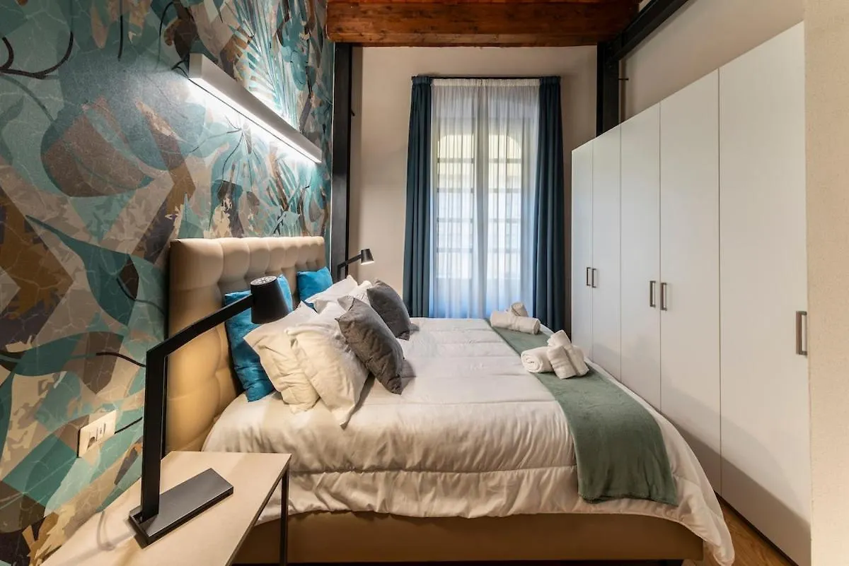 Suite Deluxe In Palazzo Storico - Centro Sassari - Appartamento Isola Rossa 0*,  Italien